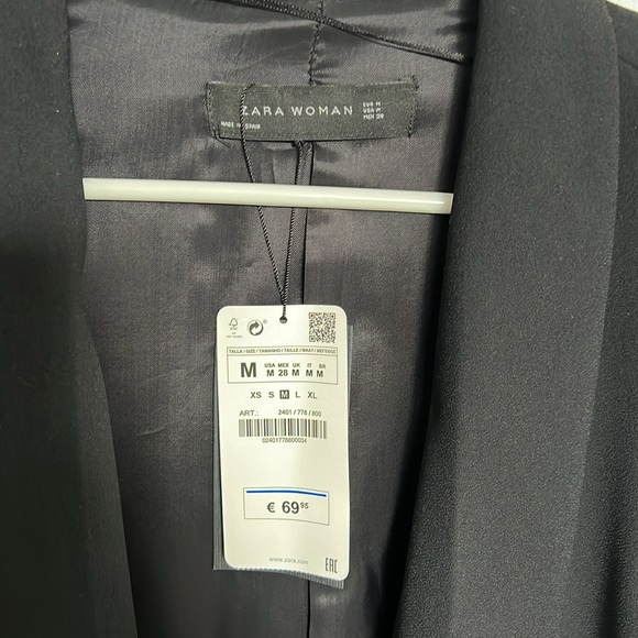 Zara Balck Blazer - Picture 2 of 2